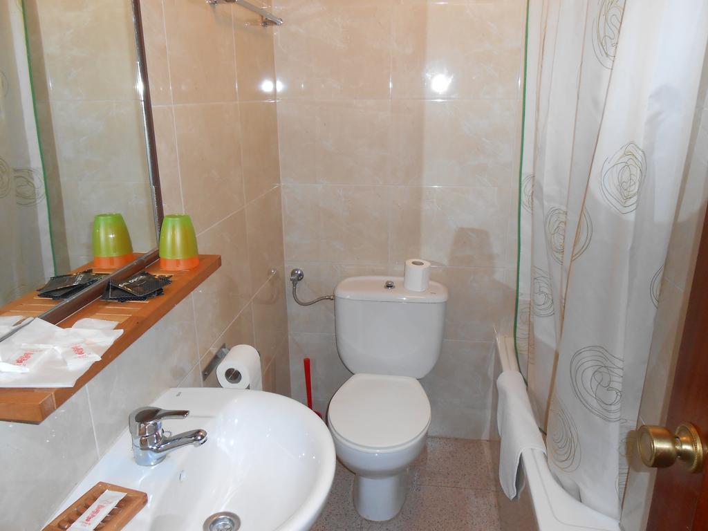 Hostal Restaurante El Abuelo Trobajo Del Camino Rom bilde