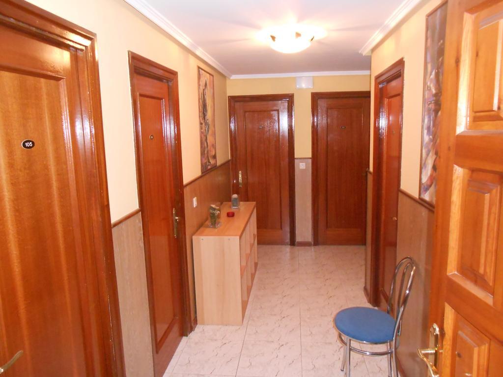 Hostal Restaurante El Abuelo Trobajo Del Camino Eksteriør bilde